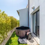 La Maison Doree